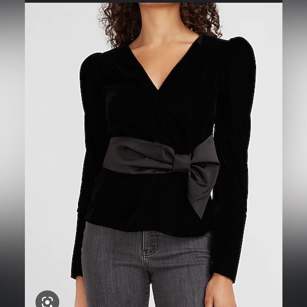 Velvet Bow Puff Sleeve Top - perfect for holiday and chistmas party!